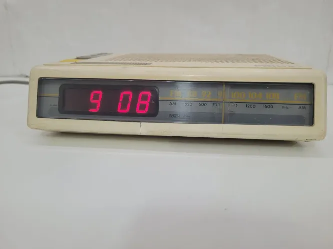 Rádio Relógio Philips DS 183