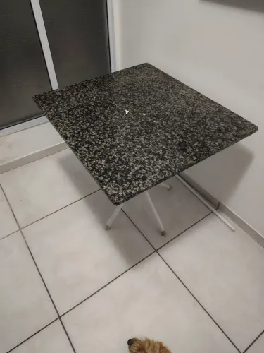 Mesa granito