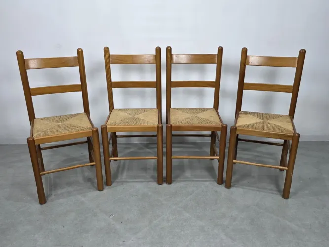 Conjunto de 4 cadeiras vintage em madeira maciça