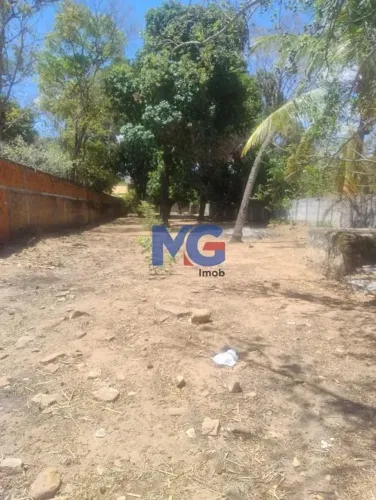 Terreno à venda em Juazeiro do Norte (Bairro São Miguel) 1.719,80 m² com destinação Reside