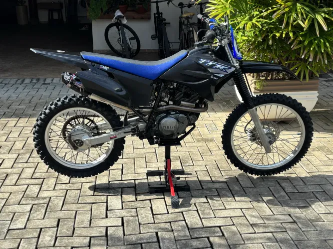 Vendo ttr 230 moto toda revisada