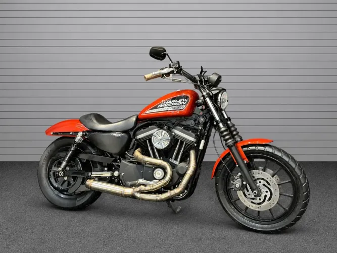 Harley-davidson Xl 883 r 2011