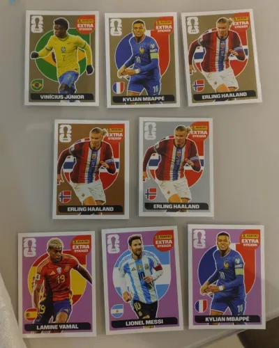 Lote de figurinhas legends 2026