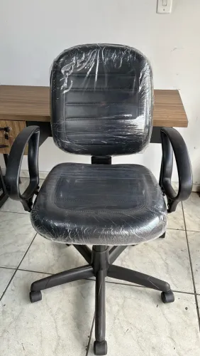 Cadeira Diretor Costurada