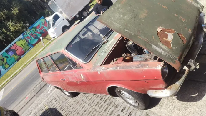 Vendo Belina 74 relíquia mecânica ok doc ok só transferir vendo por 6500 ou troco por moto