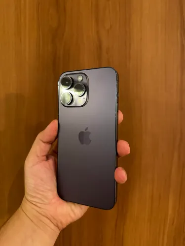 ? iPhone 14 Pro Max 128GB Roxo - Praticamente Novo | 98% de Bateria | Garantia Apple