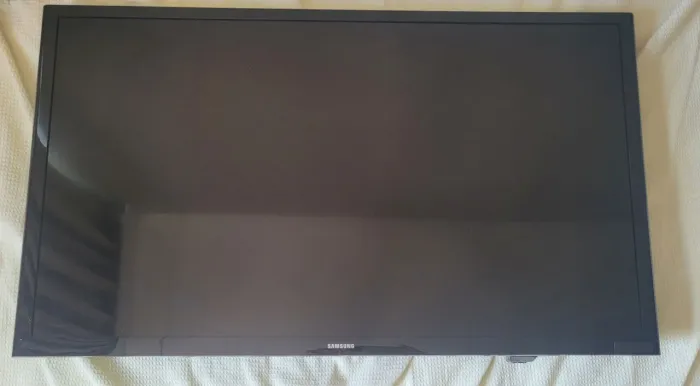 Smart TV Samsung 32" - Funcionando 100% (Sem controle)