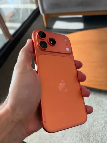 Vendo Iphone 17PM 512GB (caixa e cabo original)