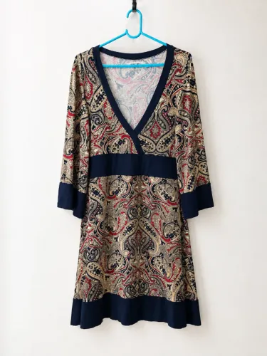 Vestido Curto Manga 3/4 Estampa Paisley Decote V Bohonavidade