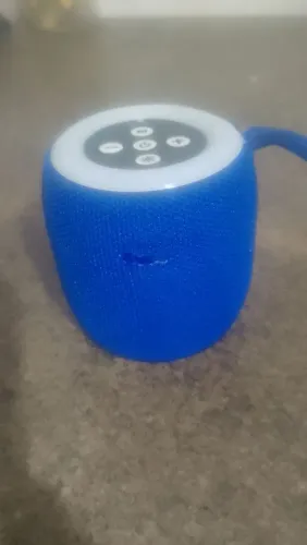 Uma caixa de som