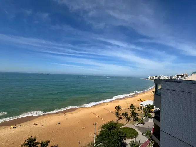 FLAT a venda possui 50 metros quadrados com 1 quarto em Praia da Costa - Vila Velha - ES