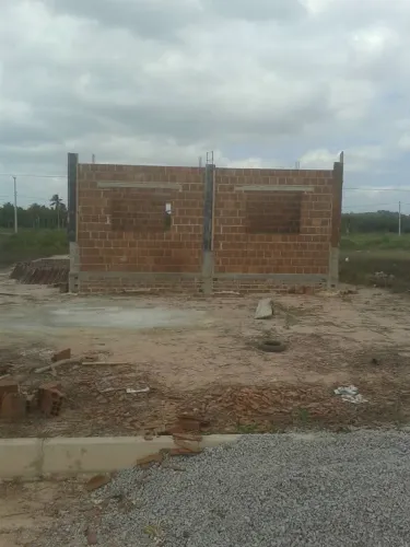 Casa localizada na praia de São José da Coroa grande a 800 metros do mar