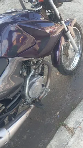 Vendo ybr 2010 aceito troca em 160 com volta minha em dinheiro a vista 