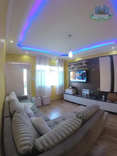 Casa com 4 dormitórios à venda, 190 m² por R$ 900.000,00 - Jardim Santa Bárbara - Guarulho
