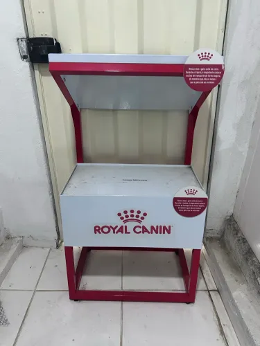 Estante expositora ou porta caixa de transporte para petshop