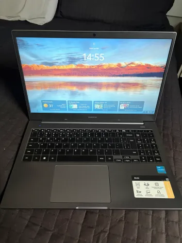 Notebook Samsung Book NP550XDA Intel Celeron 6305 | SSD 256GB | Tela Full HD | Windows 11