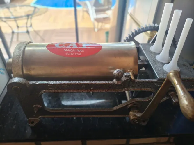 Ensacadeira (canhão) de linguiça 