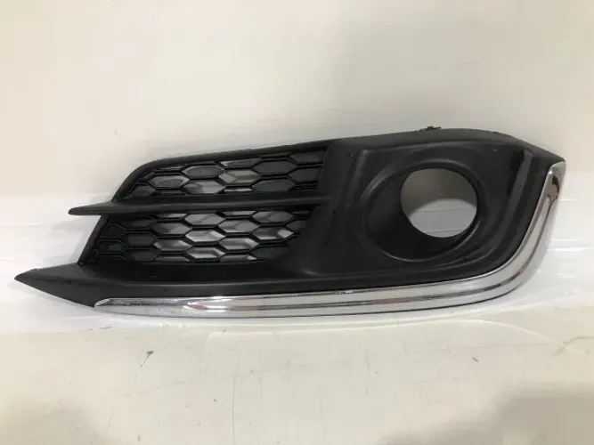 Moldura cromada Farol Milha Direito Honda Civic G10 2017 2018 BG4277