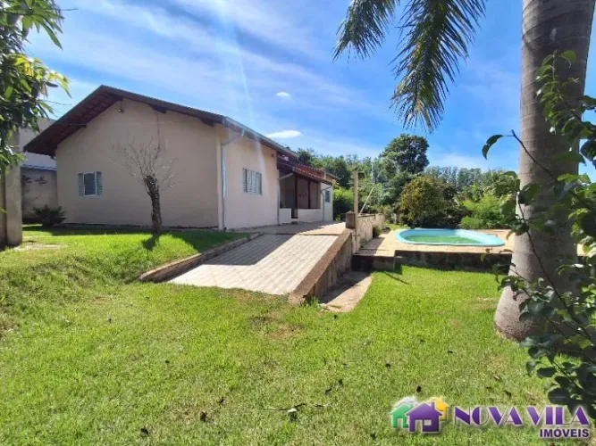 Chácara à venda em Jaguariúna-SP - Núcleo Urbano Bom Jardim: 4 quartos, 1 sala, 2 banheiro