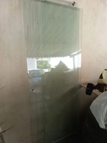 Box de banheiro usado - vidro transparente (1,60m)