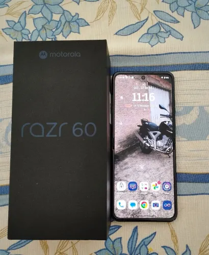 Motorola RAZR 60 12gb/256gb