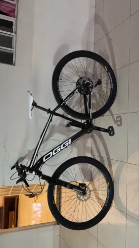 Bicicleta Oggi equipada