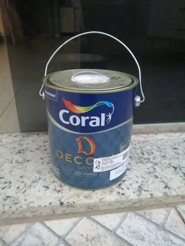 Galão de tinta Coral Decora seda Acetinado na cor Branco Gatinho (3,2L)
