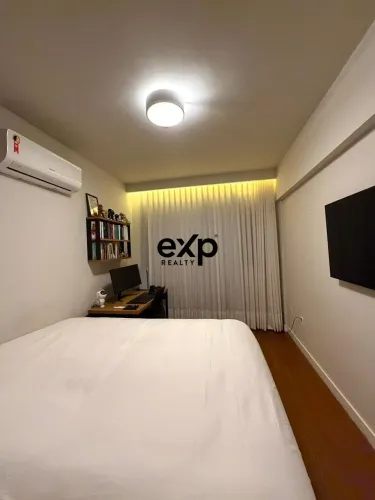 Um Apartamento Por Andar 4 Quartos no Coração da Praia do Canto