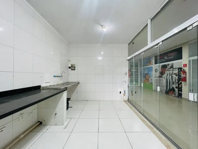 Loja térrea comercial para locação Anual - Santa Rosa- Guarujá, SP | QVista Inteligência I