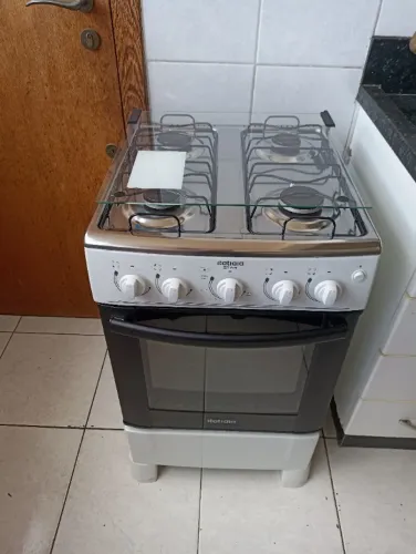 fogão com acendimento elétrico 4 bocas com forno