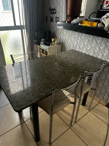 Mesa 4 cadeiras