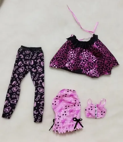 ((Reservado) Roupas Draculaura G3