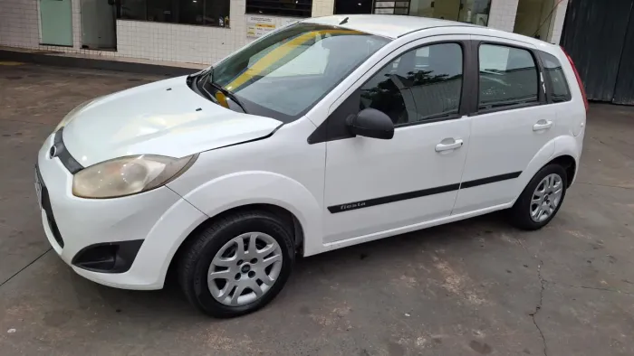 Ford Fiesta SE 1.6 8V Flex 5P 2014