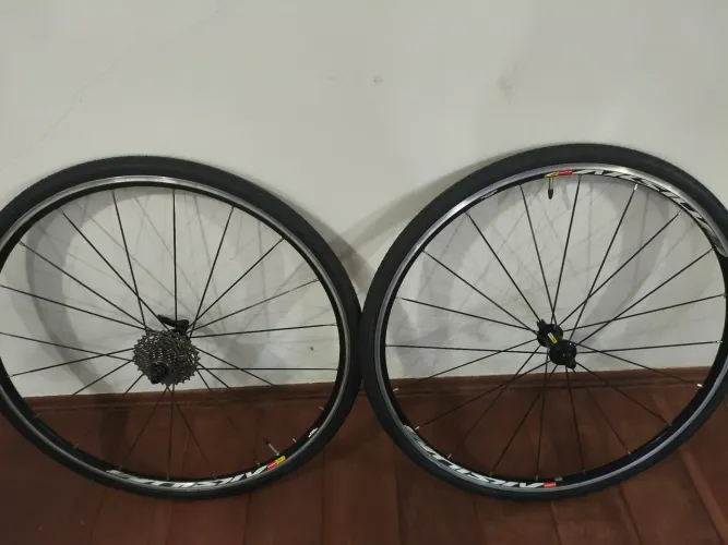 Rodas Mavic Aksium