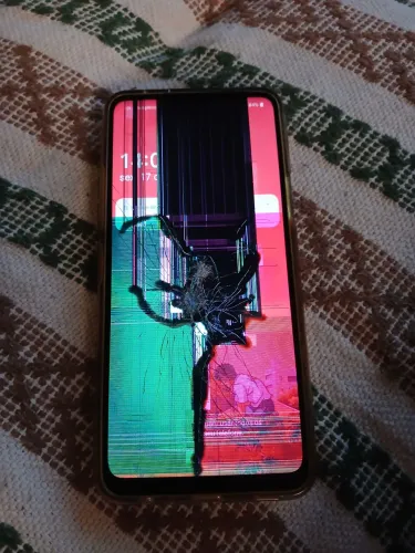 Celular LG Tela trincada