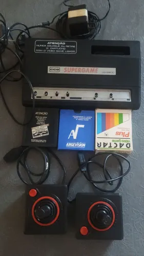 Vídeo game CCE super game.