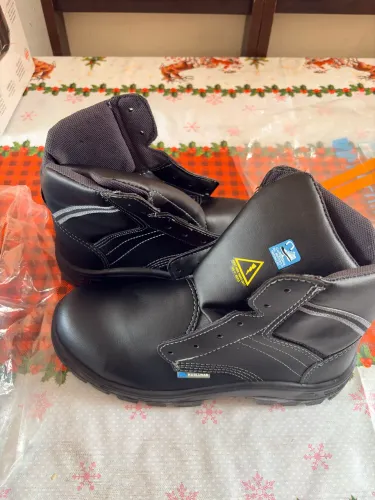 2 Botas de Segurança - BOTA LINHA PRIME (50B29-MEX-CPAP-SRV)