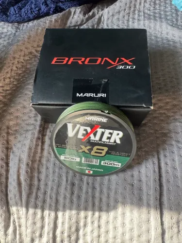 Carretilha Bg Maruri Bronx 300 lado esquerdo NUNCA USADA NA CAIXA AINDA