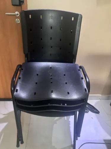 Cadeiras de  plastico