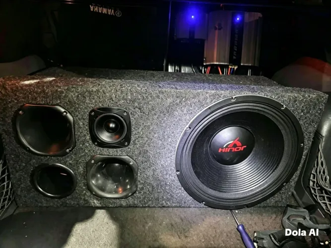 Woofer Inor 15 polegadas 1300 RMS cornetas Selenium twitter JBL troco por módulo Taramps