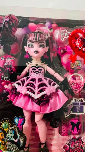 Draculaura g3 monster high sweet brithday Lacrada original mattel