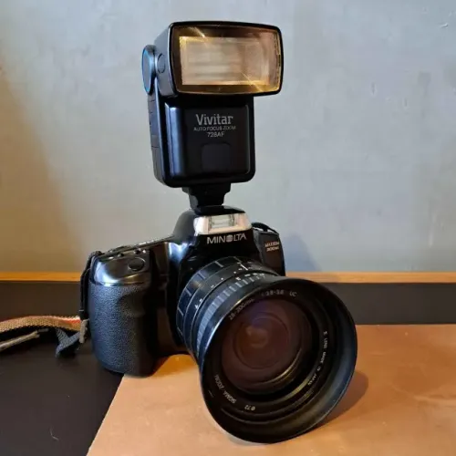 Minolta Maxxum 300si analógica