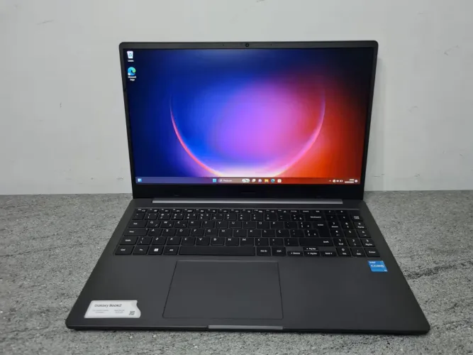 Notebook Samsung Book 550XED Intel i3 12ª ? 8GB RAM ? SSD 240GB ? Full HD