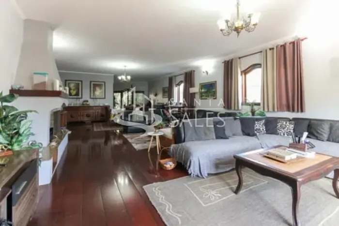 Casa Espetacular à Venda em São Paulo-SP, Vila Jacuí: 4 Quartos, 1 Suíte, 2 Salas, 5 Banhe