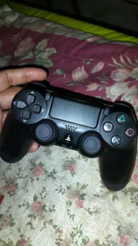 Controle ps4 Sony original, apenas um controle.