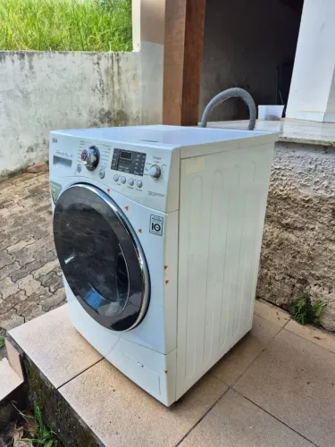 Máquina de lavar roupa Lava e Seca 