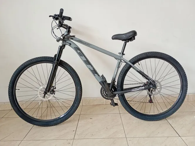 Bicicleta Aro 29 em Excelente Estado - Pronta para Uso