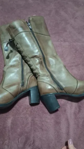 Bota feminina nova