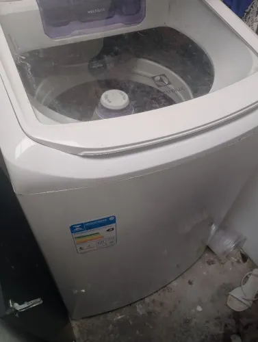 Maquina de lavar Electrolux 12kg usada semi nova pra sair hoje!