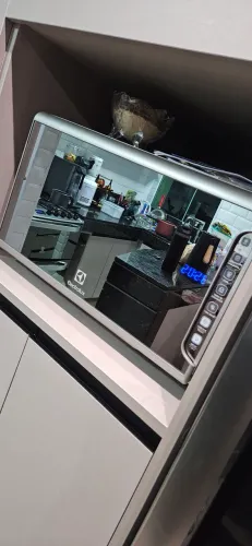 Micro-ondas Electrolux 31L Espelhado MI41S (Lindo e Muito Conservado!)